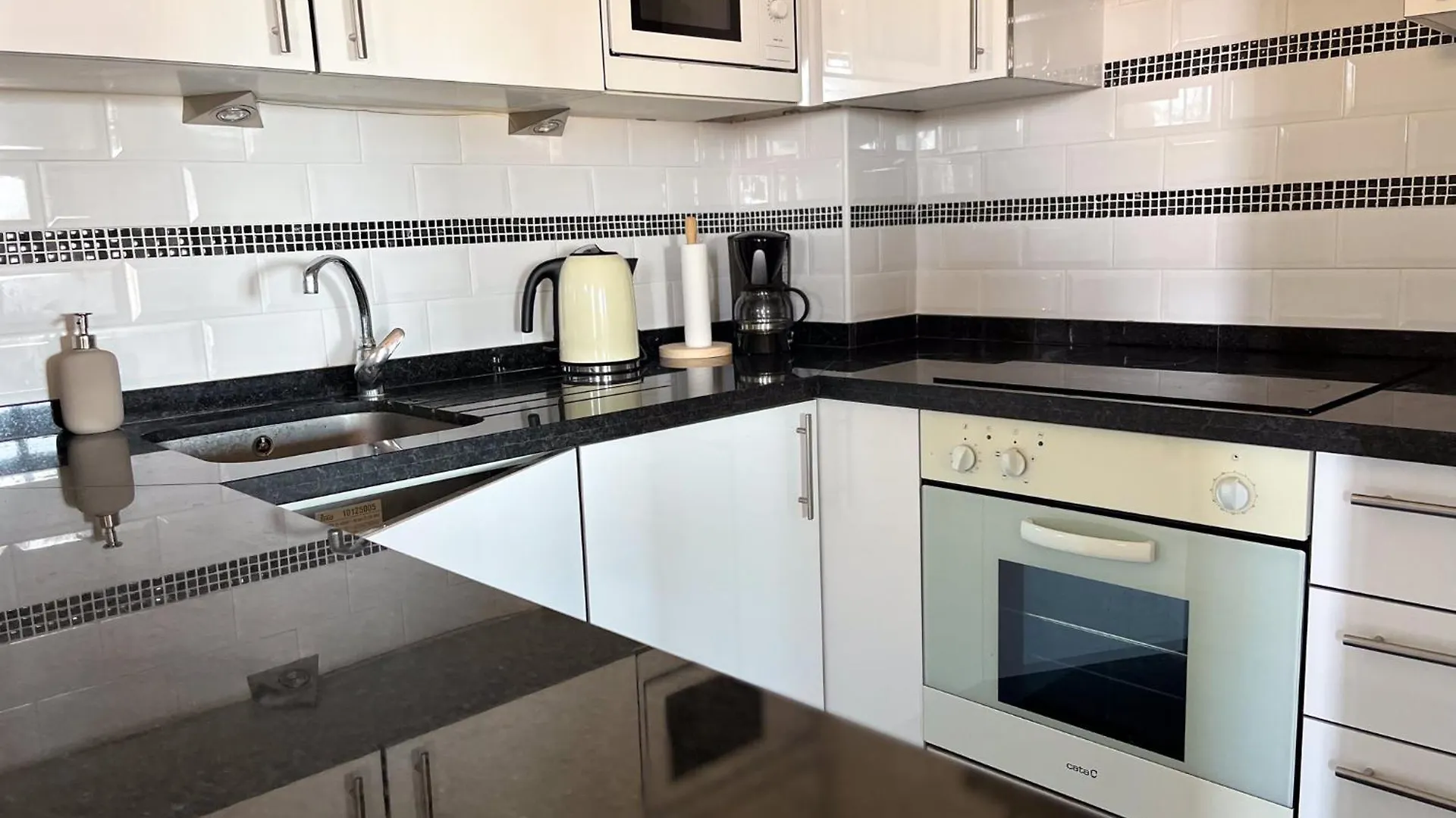 Penthouse Alboran Hills Apartment Manilva Spain