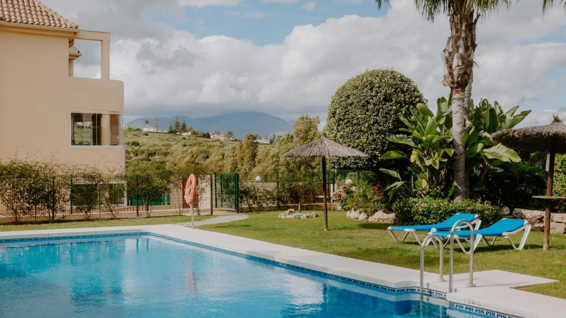 Penthouse Alboran Hills Apartment Manilva Spain